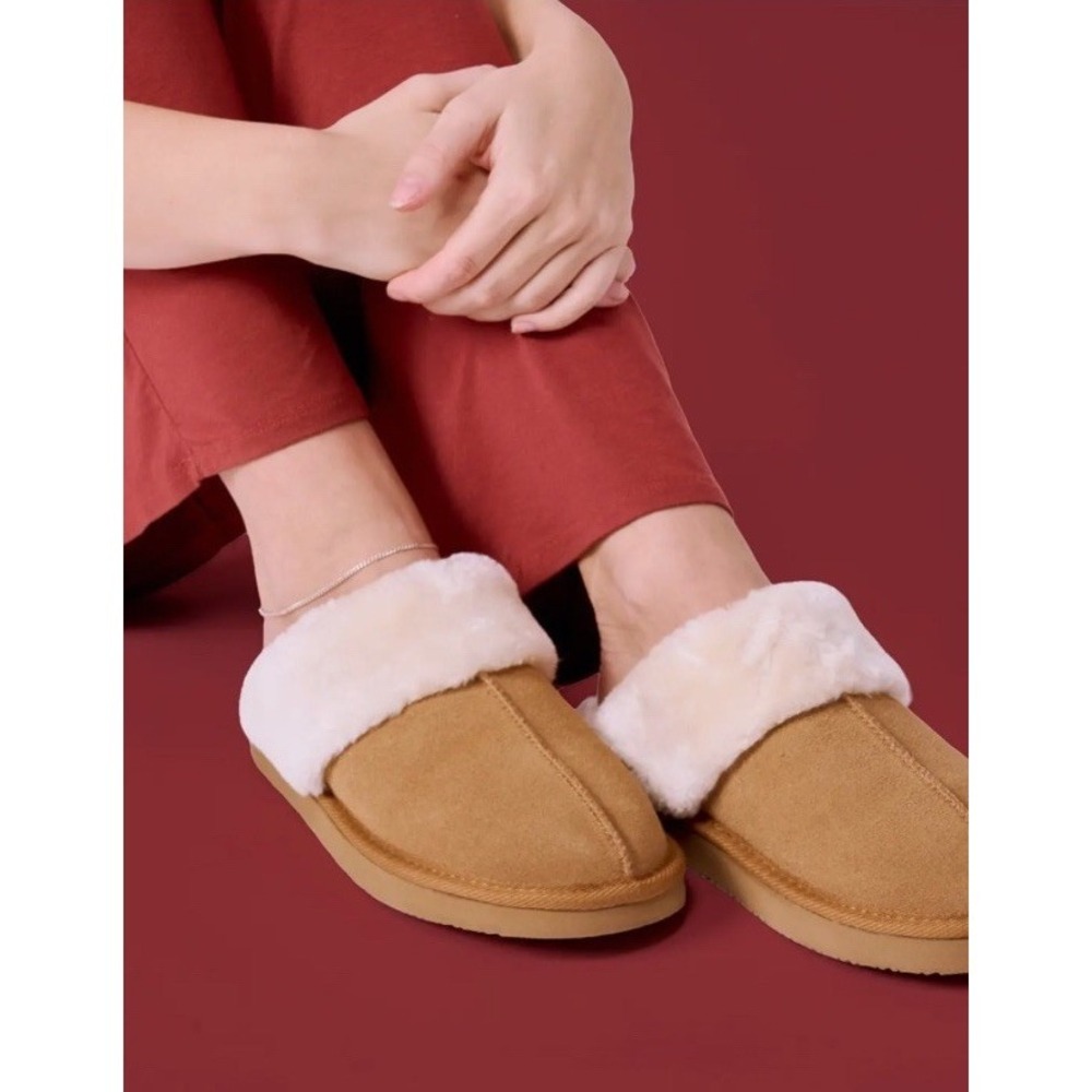 Minnetonka Carefree Scuff Tan Suede Faux Fur Trim Mules size 7 NEW Womens - Picture 2 of 11
